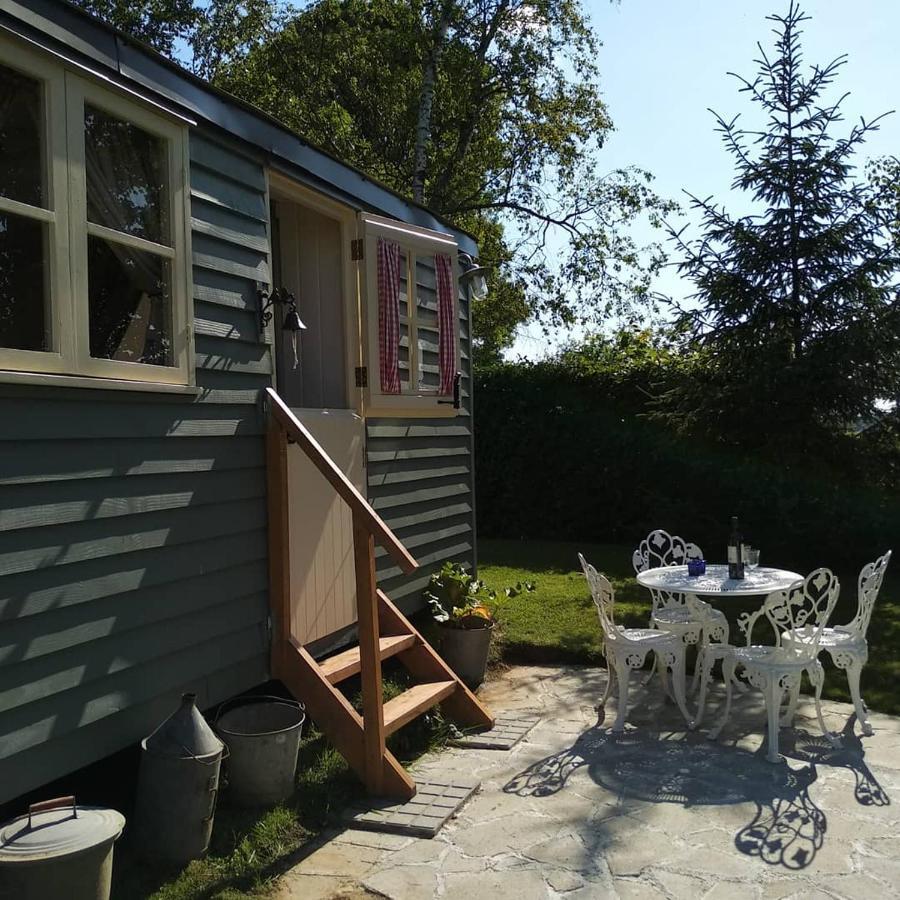 The English Shepherds Hut @ Les Aulnaies Echauffour Экстерьер фото